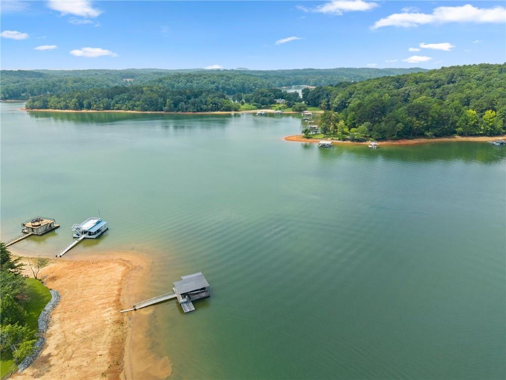 69 Winterhawk Cove