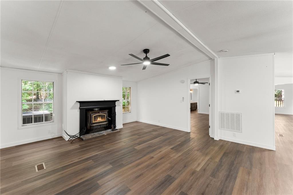 6220 Lee Lane
