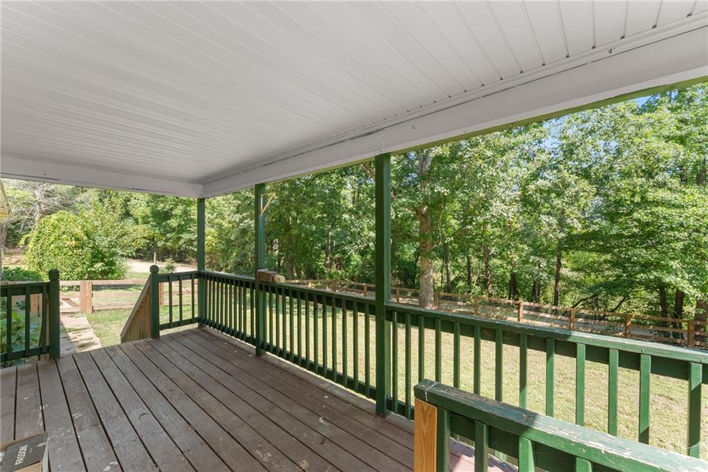 6220 Lee Lane