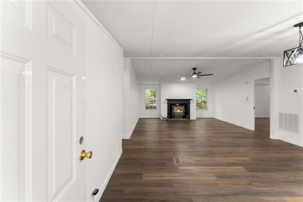 6220 Lee Lane