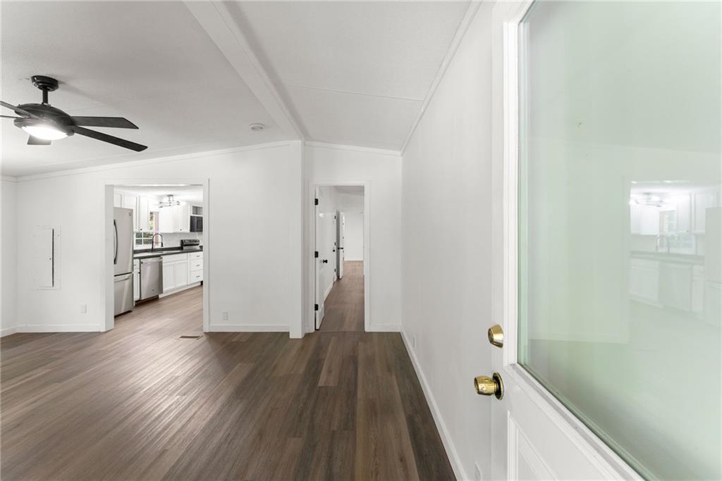 6220 Lee Lane
