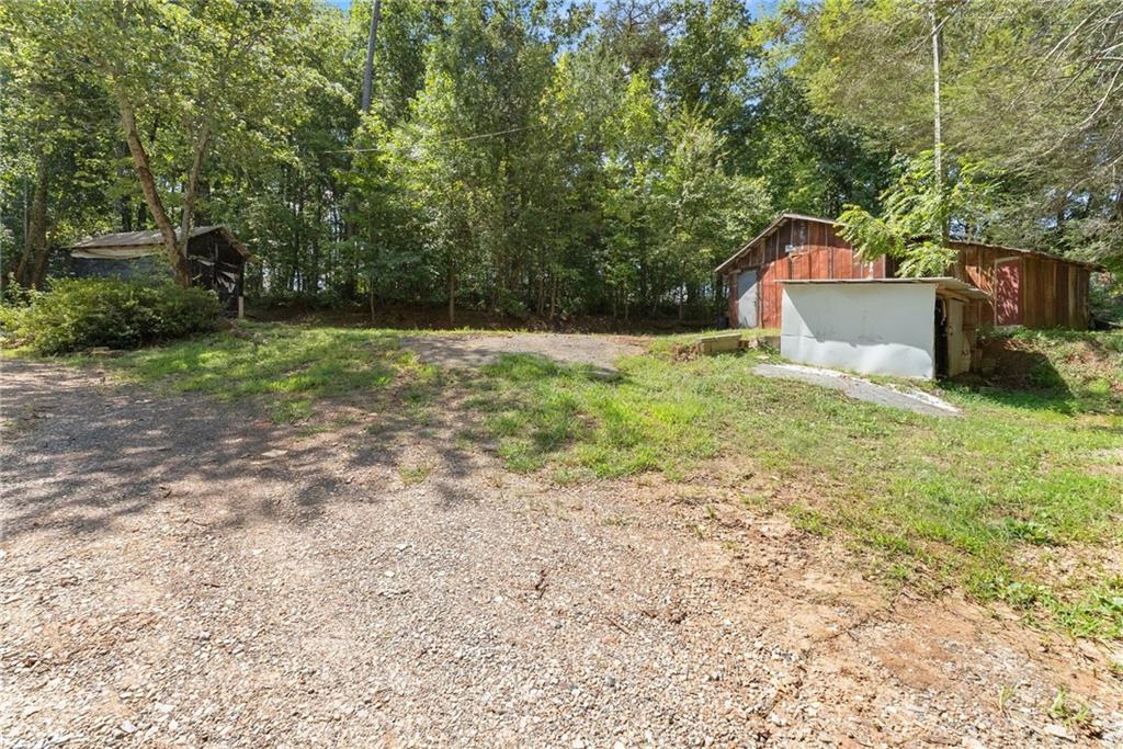 6220 Lee Lane