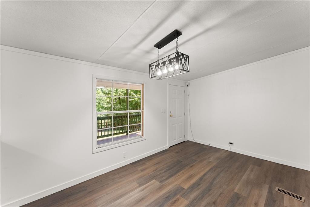 6220 Lee Lane