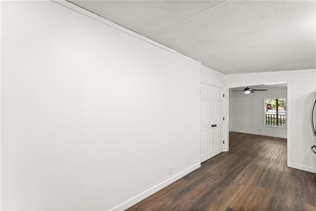 6220 Lee Lane