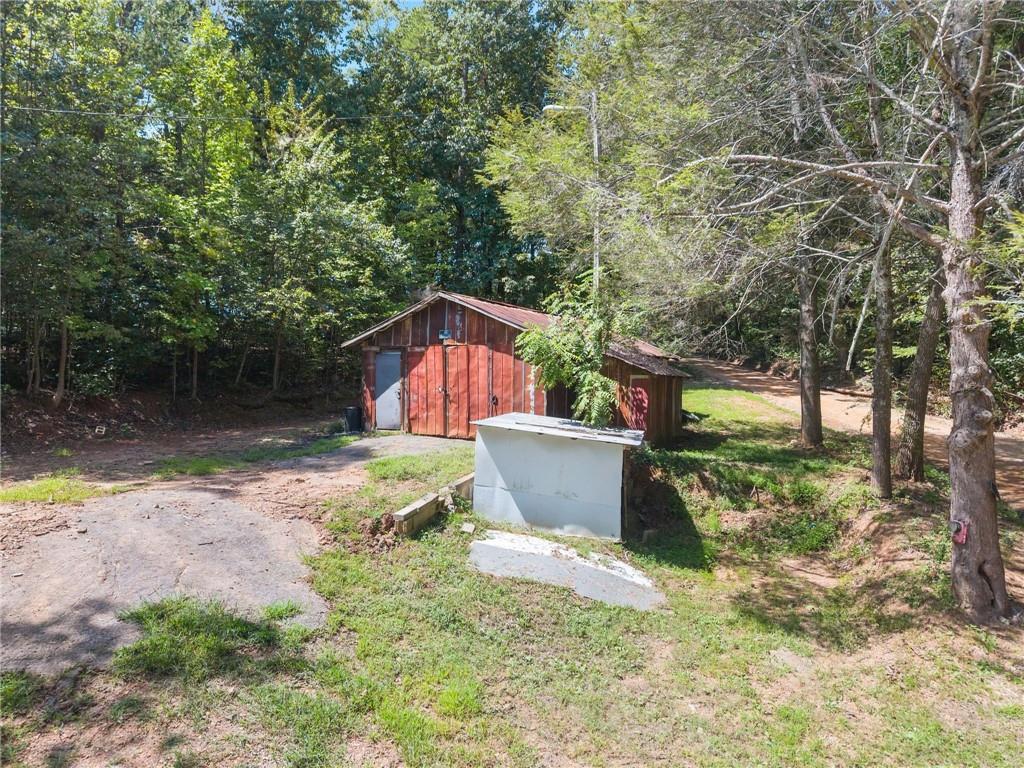 6220 Lee Lane