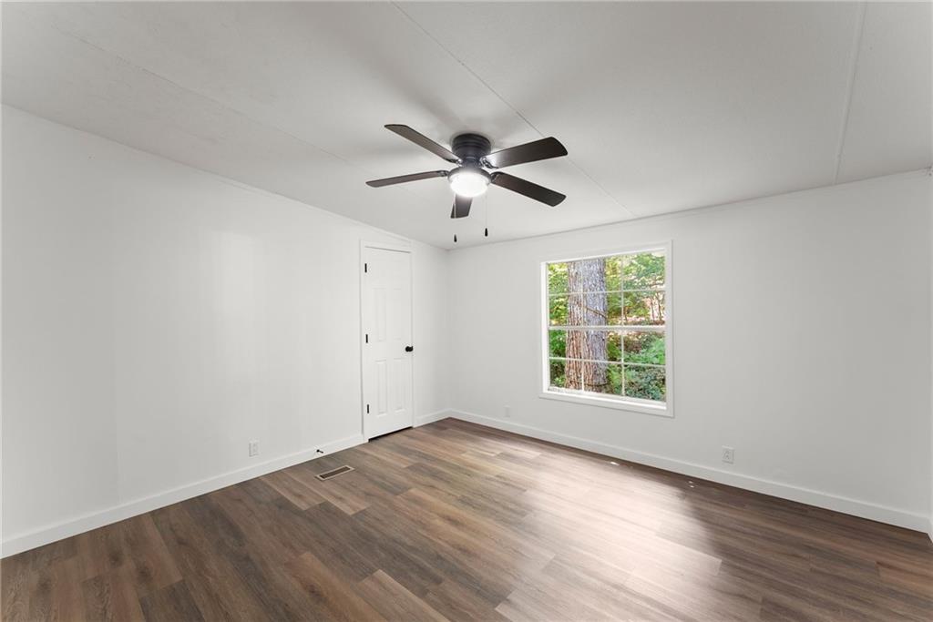 6220 Lee Lane