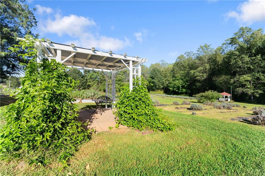 2882 Red Oak Flats Road