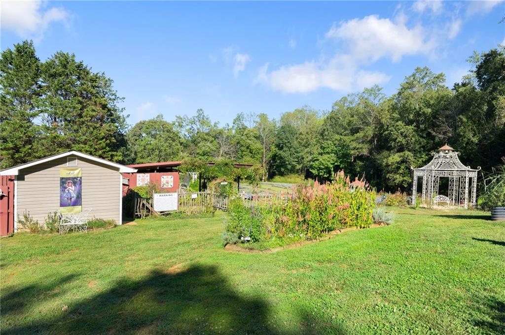 2882 Red Oak Flats Road