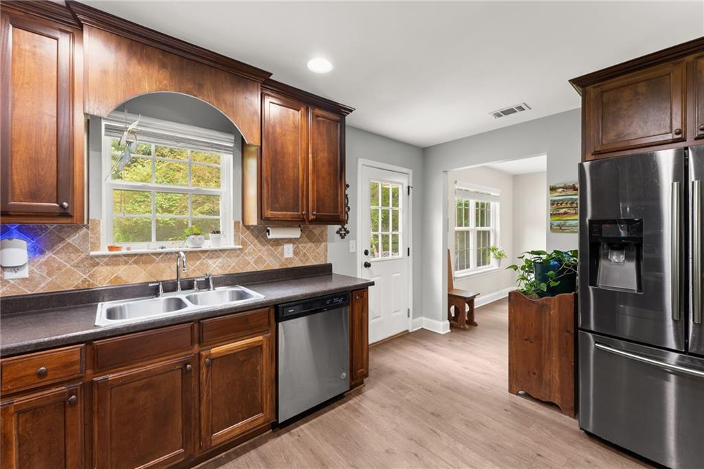 8817 Shallow Creek Trail