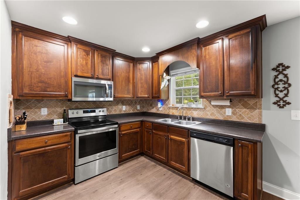8817 Shallow Creek Trail