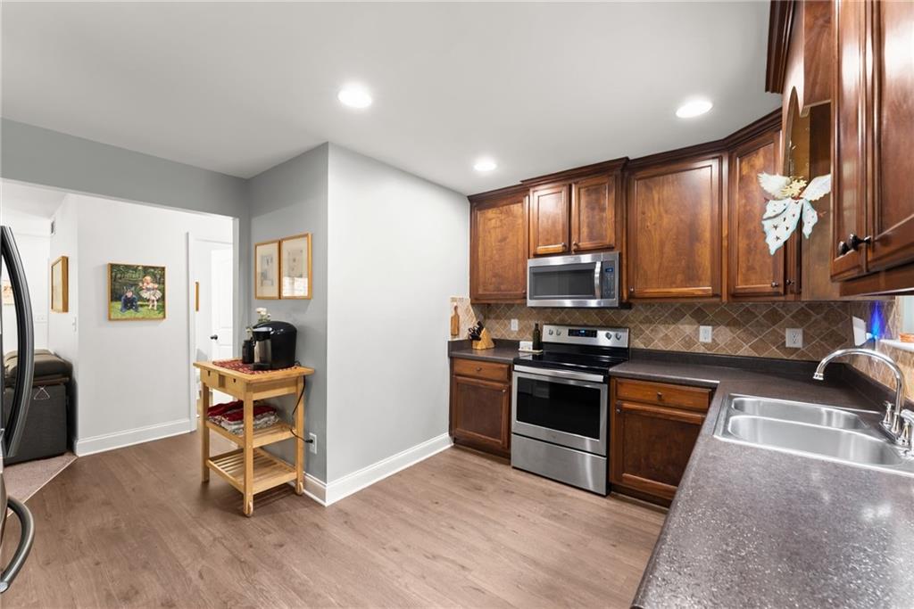 8817 Shallow Creek Trail