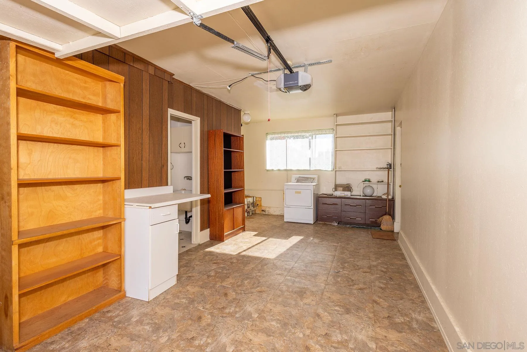 4682 Clairemont Dr