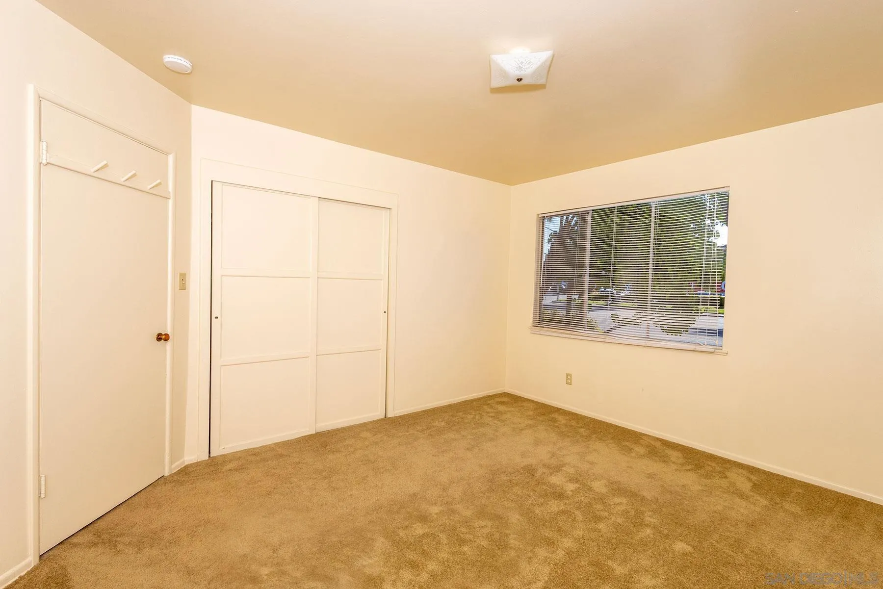 4682 Clairemont Dr