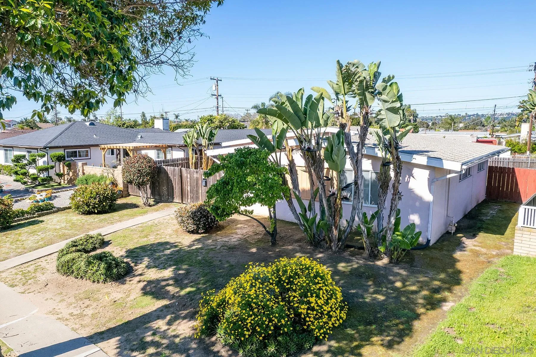 4682 Clairemont Dr