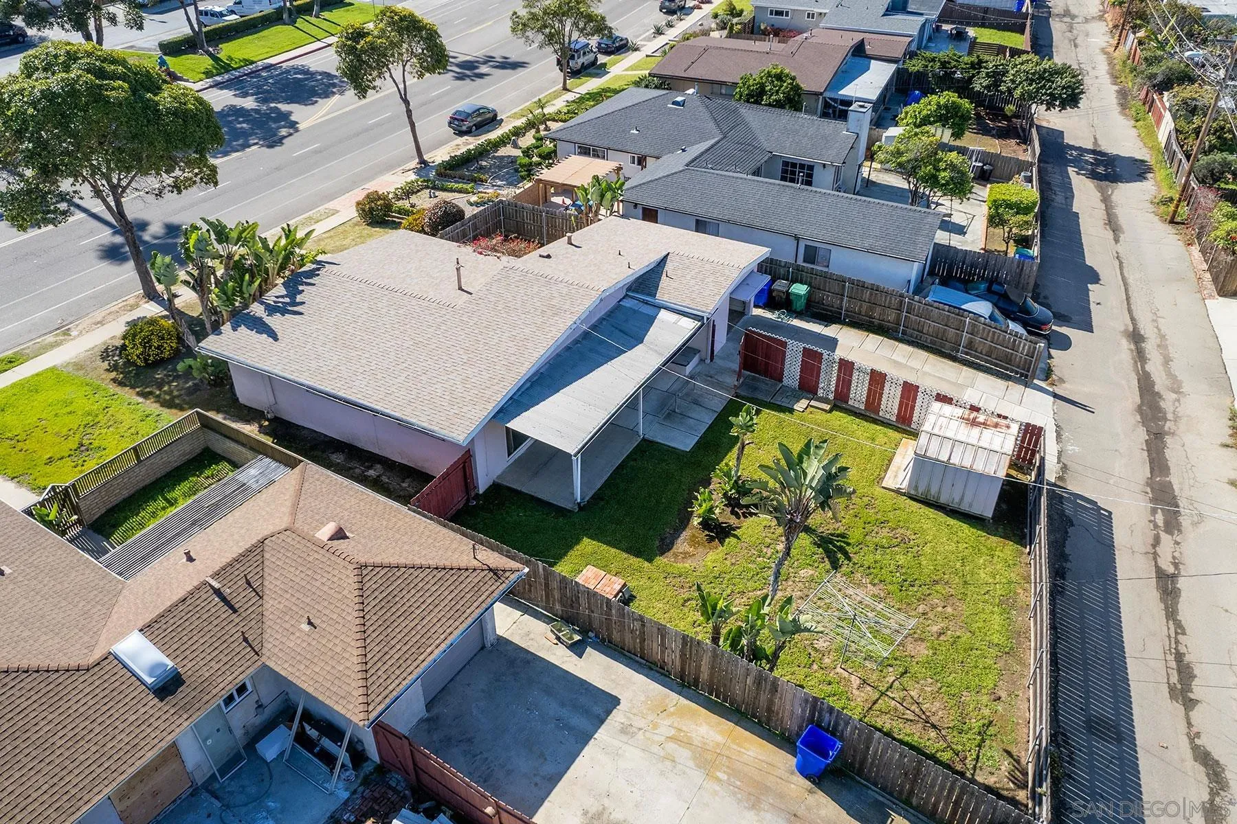 4682 Clairemont Dr