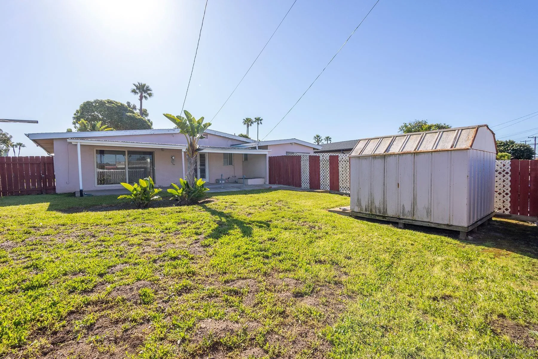 4682 Clairemont Dr