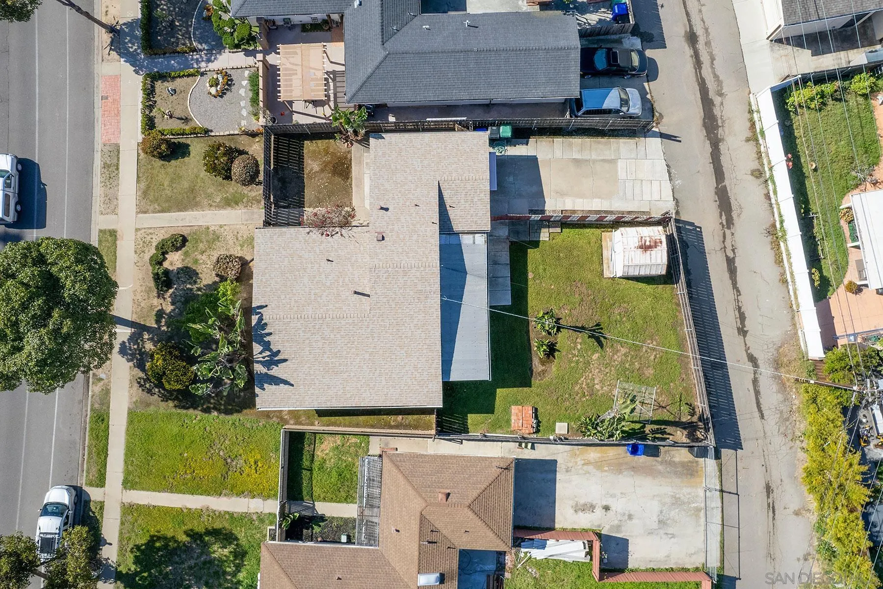 4682 Clairemont Dr