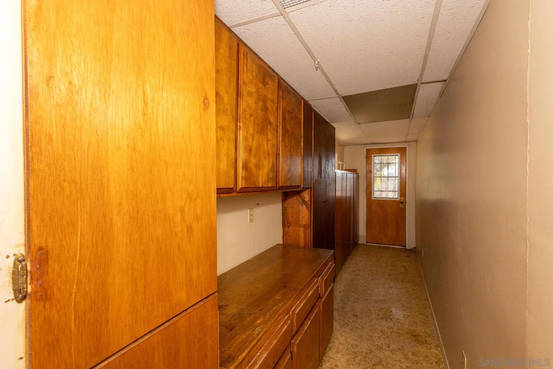 2585 Cowley Way