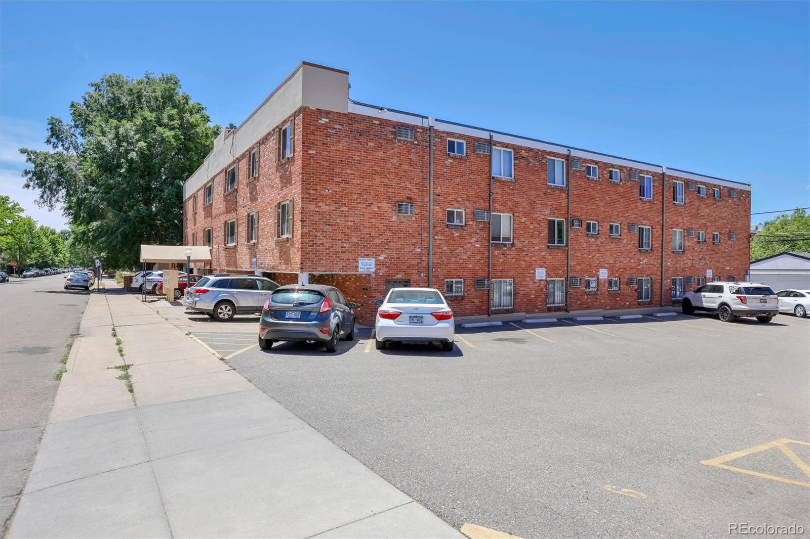 155 S Pennsylvania Street Unit: 202