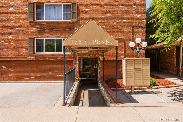 155 S Pennsylvania Street Unit: 202