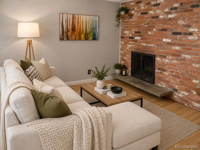 155 S Pennsylvania Street Unit: 202