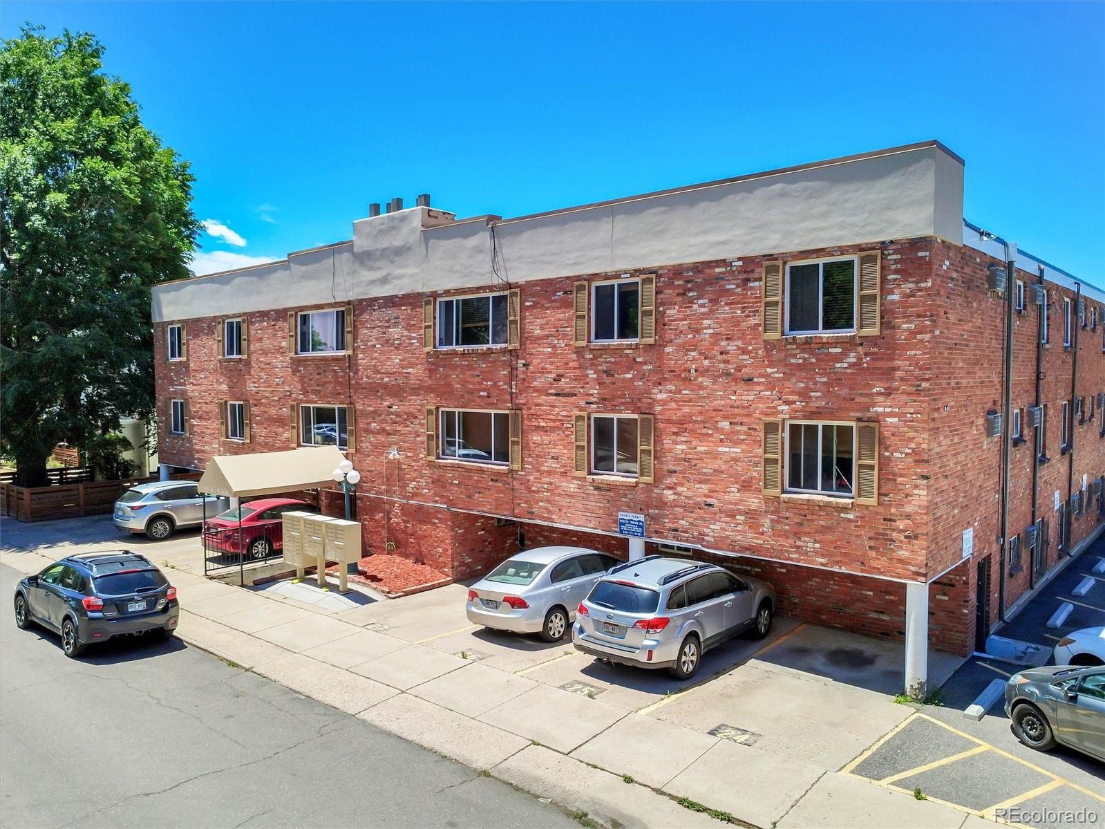 155 S Pennsylvania Street Unit: 202