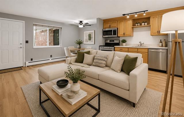 155 S Pennsylvania Street Unit: 202