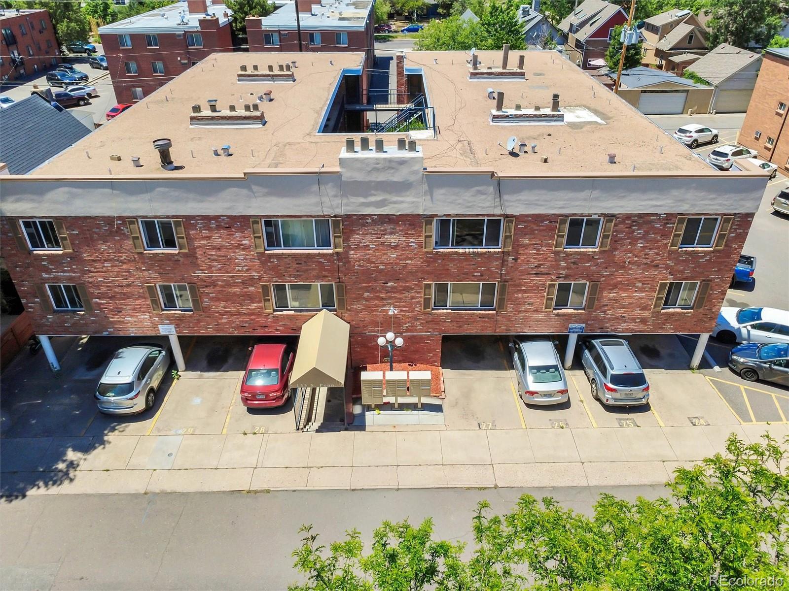 155 S Pennsylvania Street Unit: 202