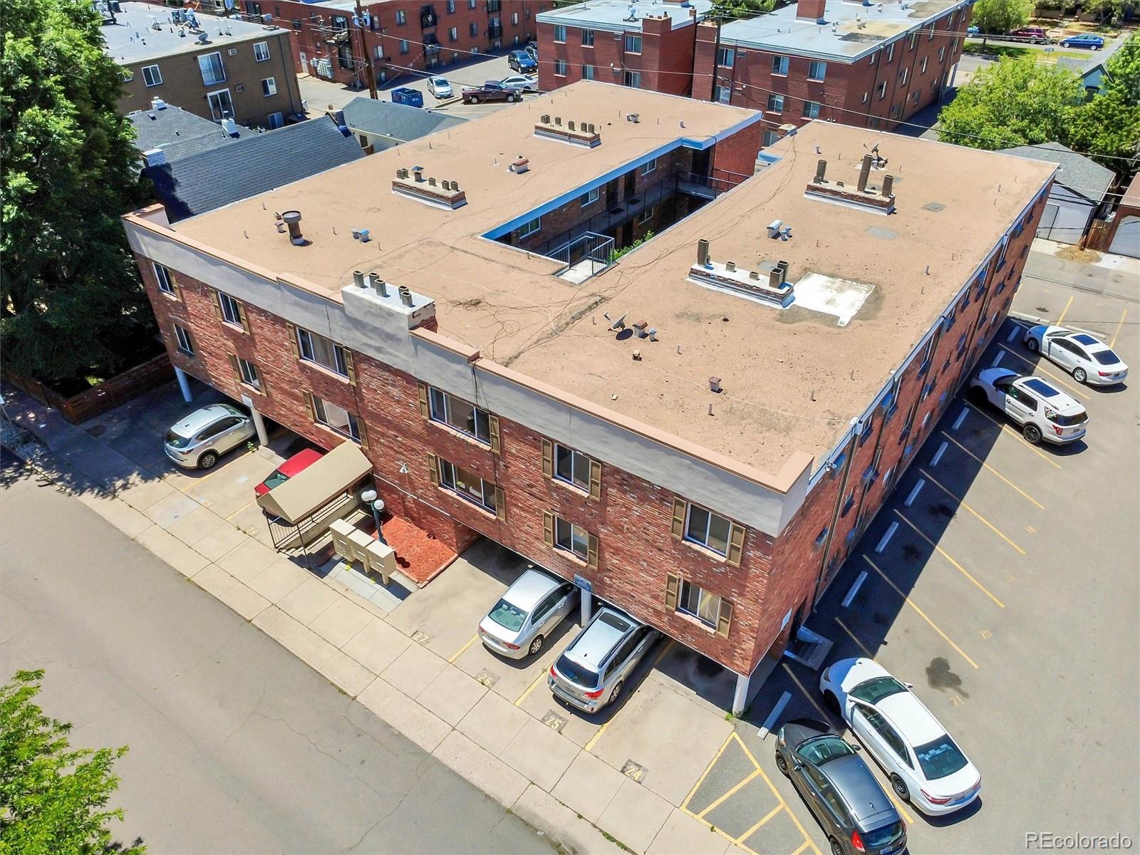 155 S Pennsylvania Street Unit: 202