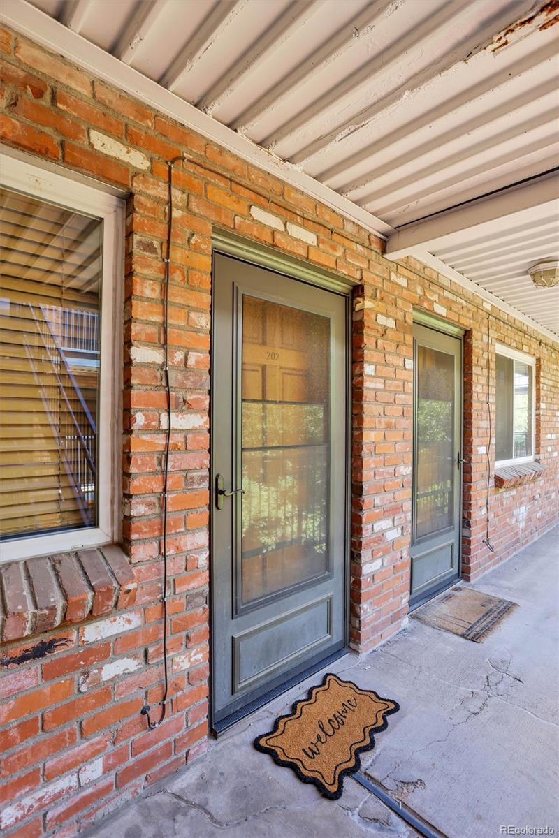 155 S Pennsylvania Street Unit: 202