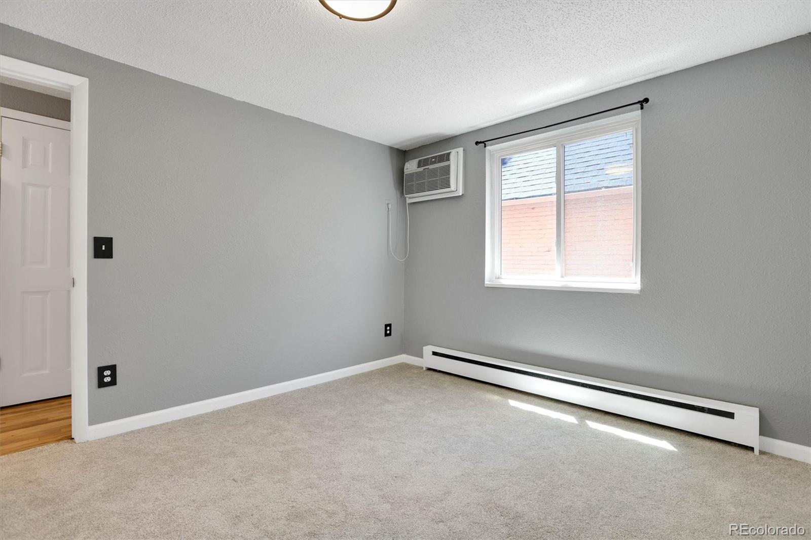 155 S Pennsylvania Street Unit: 202