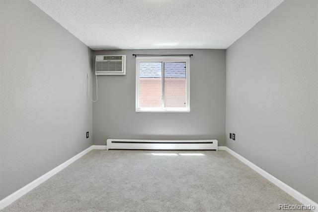 155 S Pennsylvania Street Unit: 202