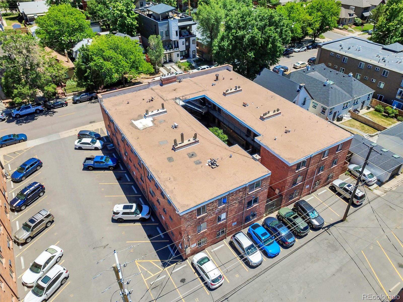 155 S Pennsylvania Street Unit: 202