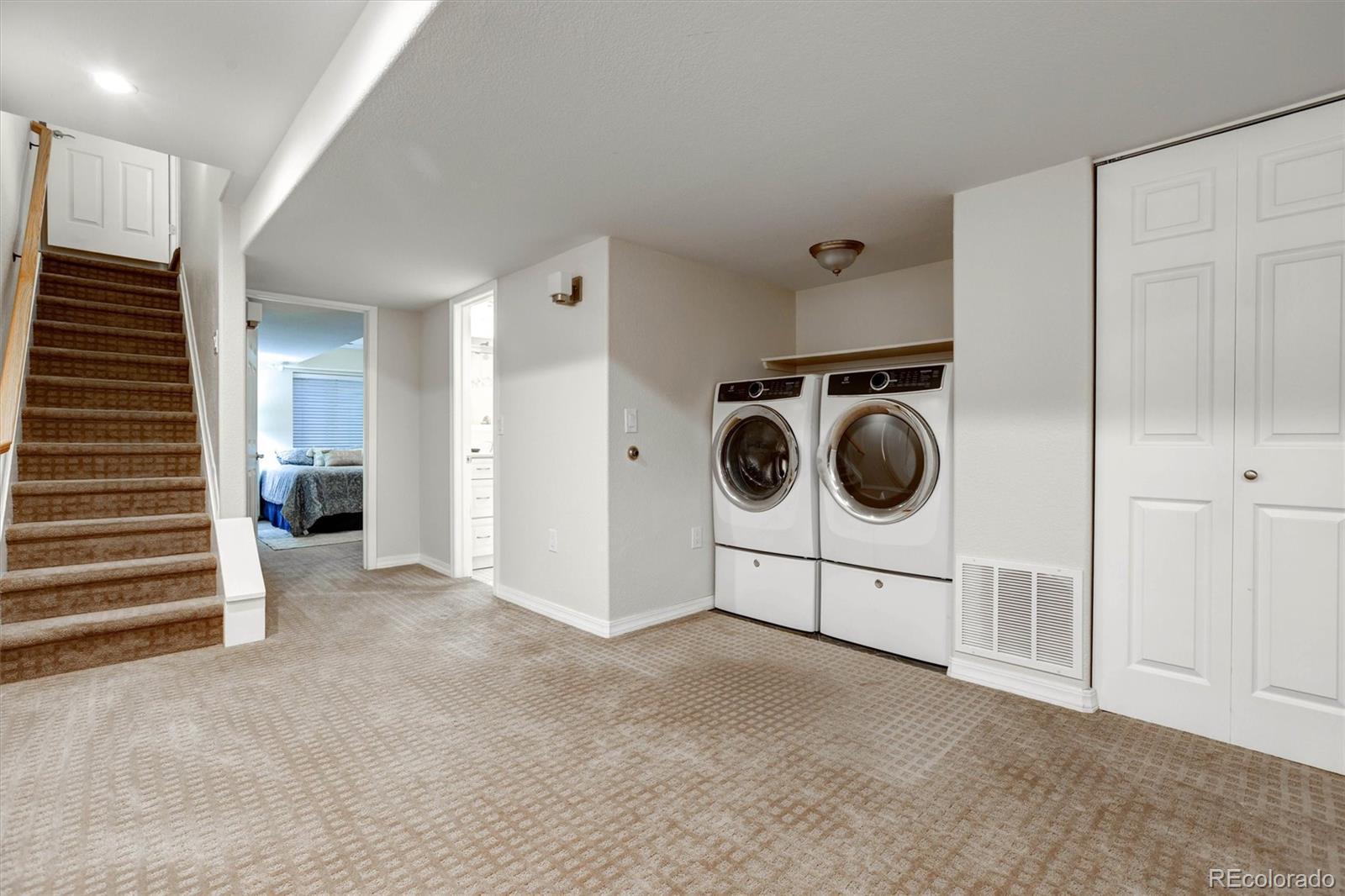 8210 S Fillmore Circle