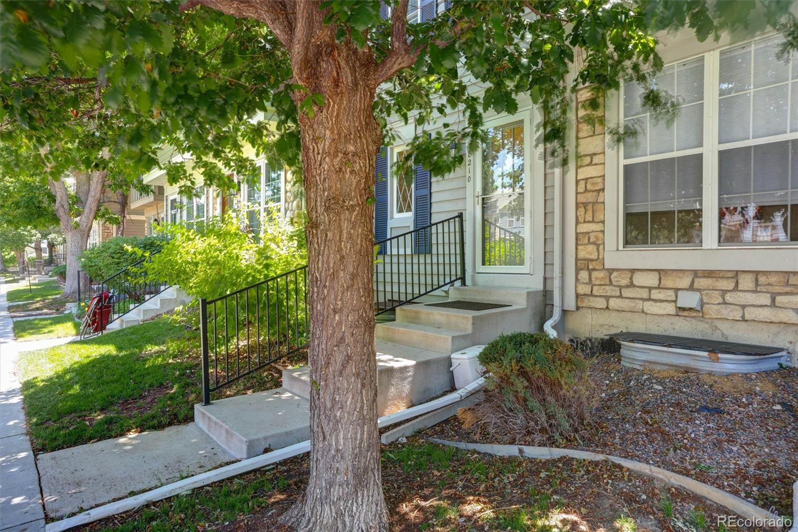 8210 S Fillmore Circle