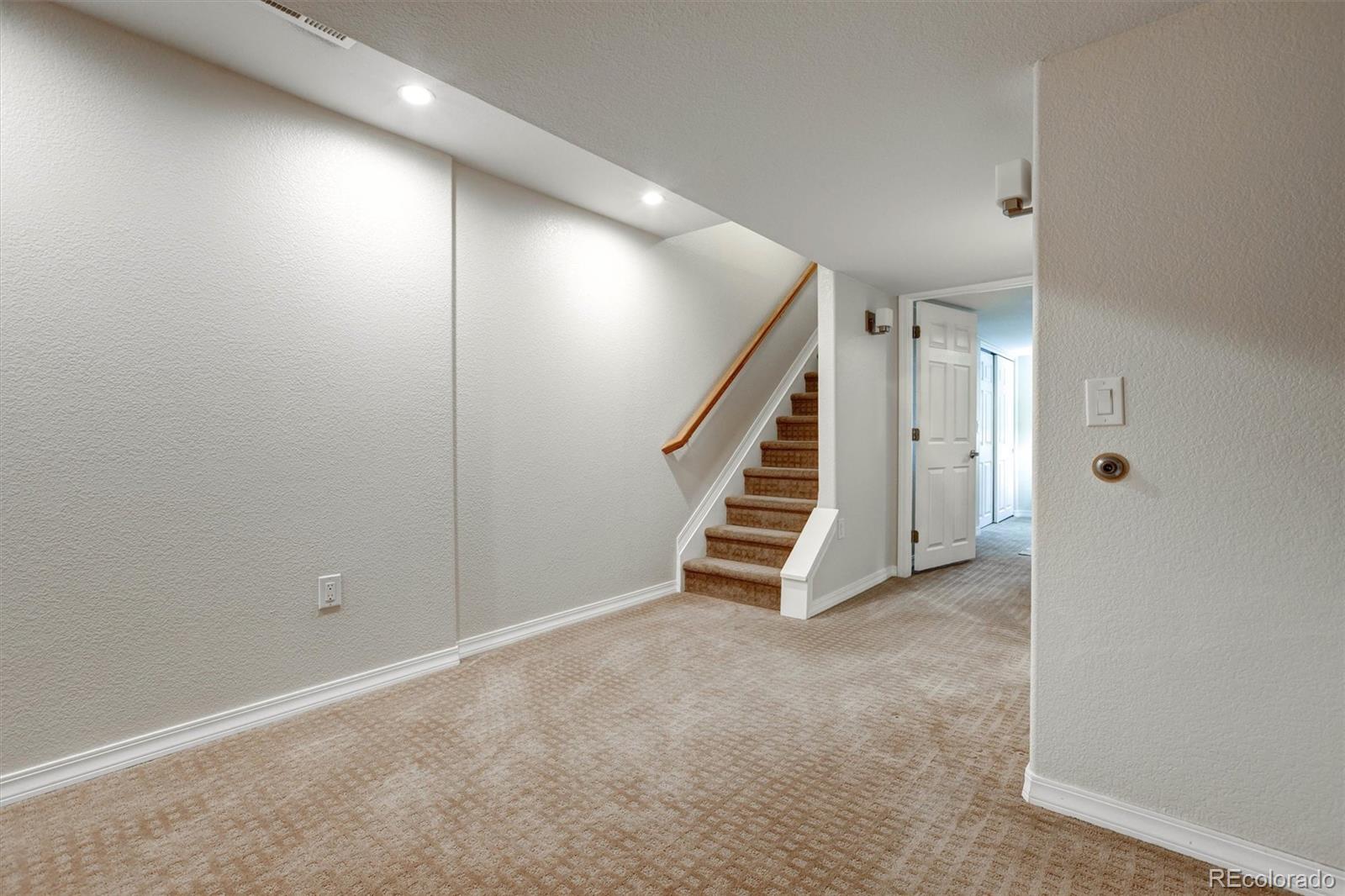 8210 S Fillmore Circle