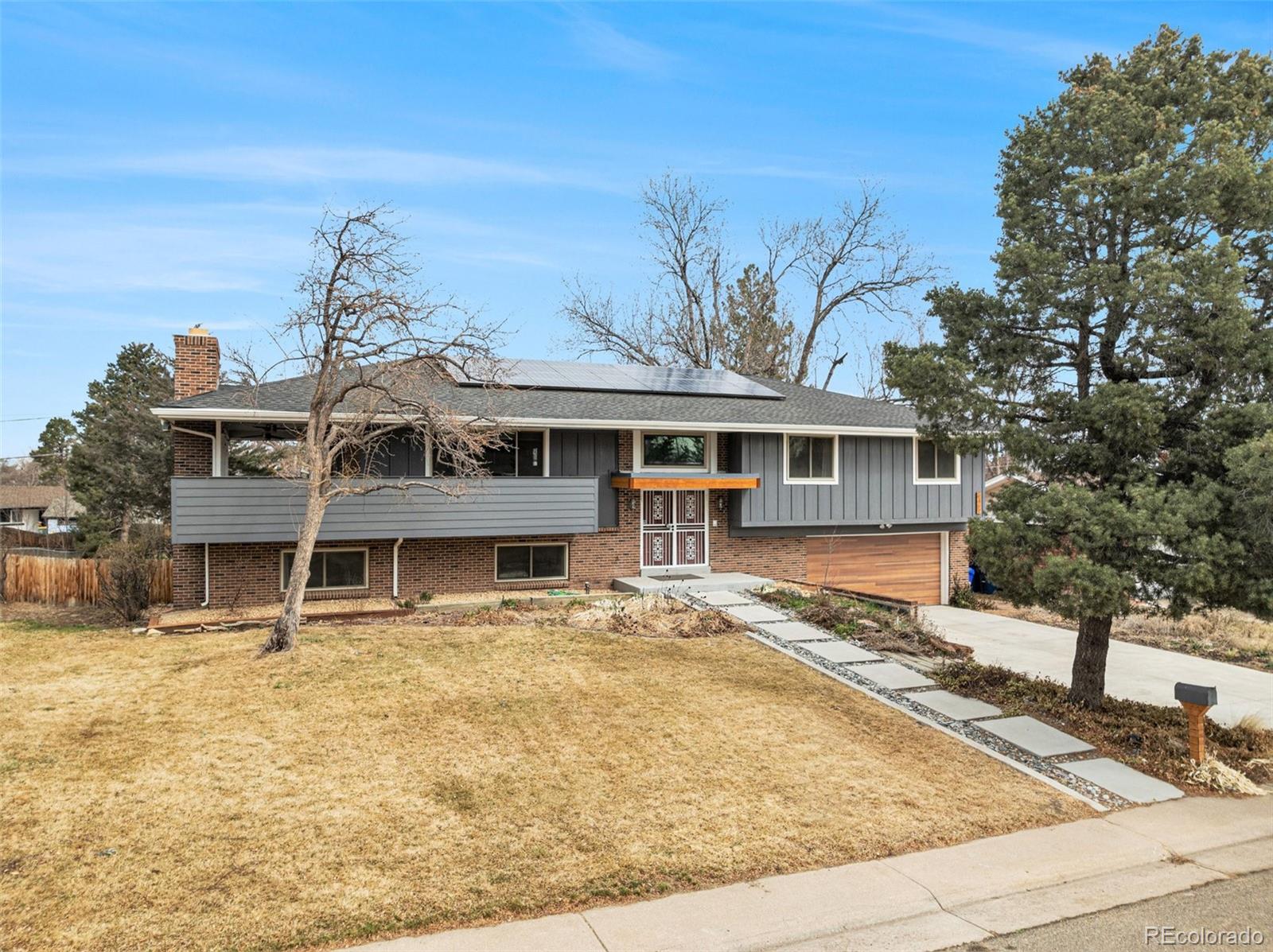 6169 W Roxbury Place