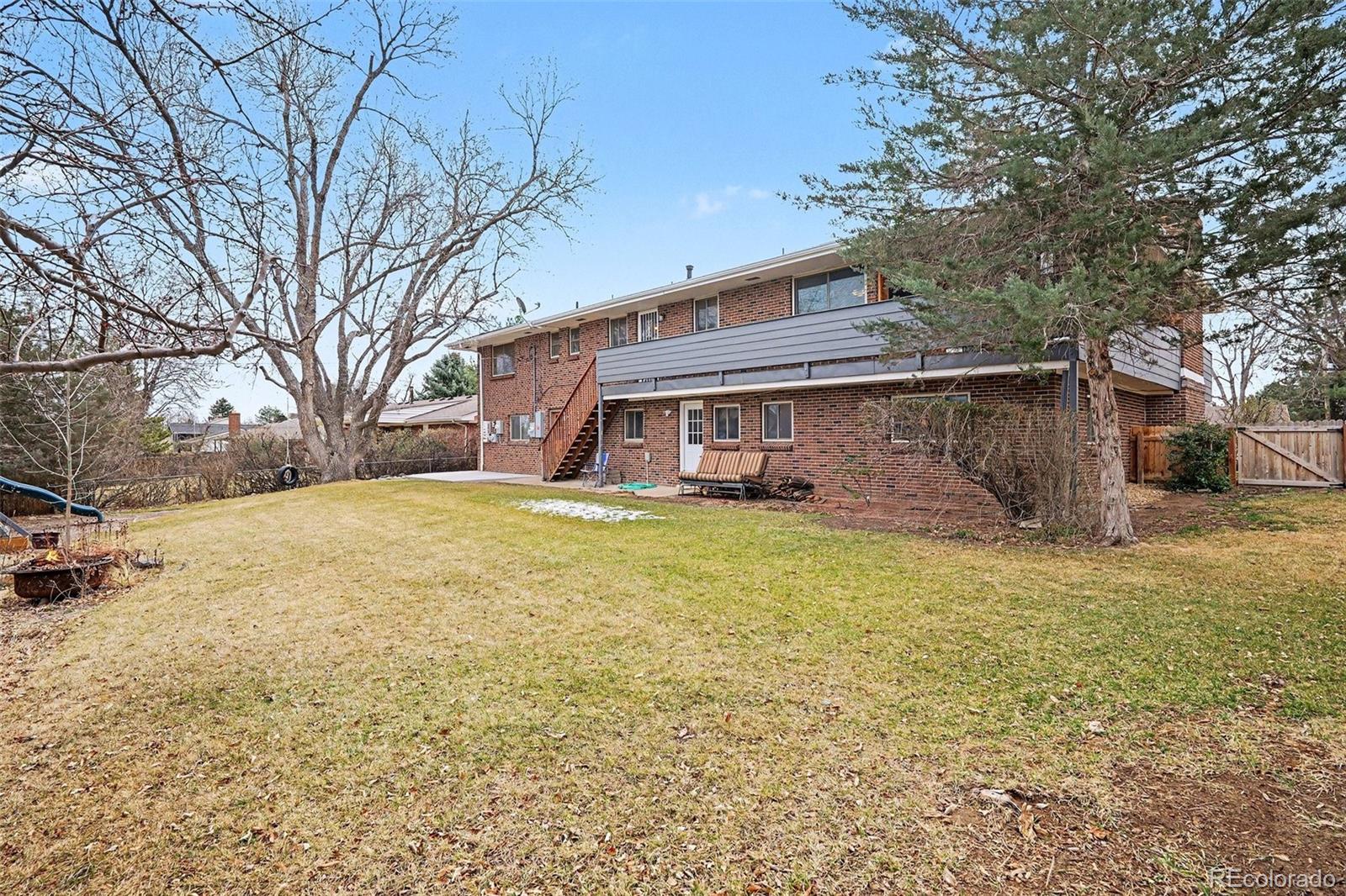 6169 W Roxbury Place