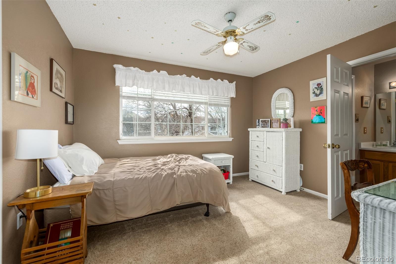 18927 E Saratoga Circle