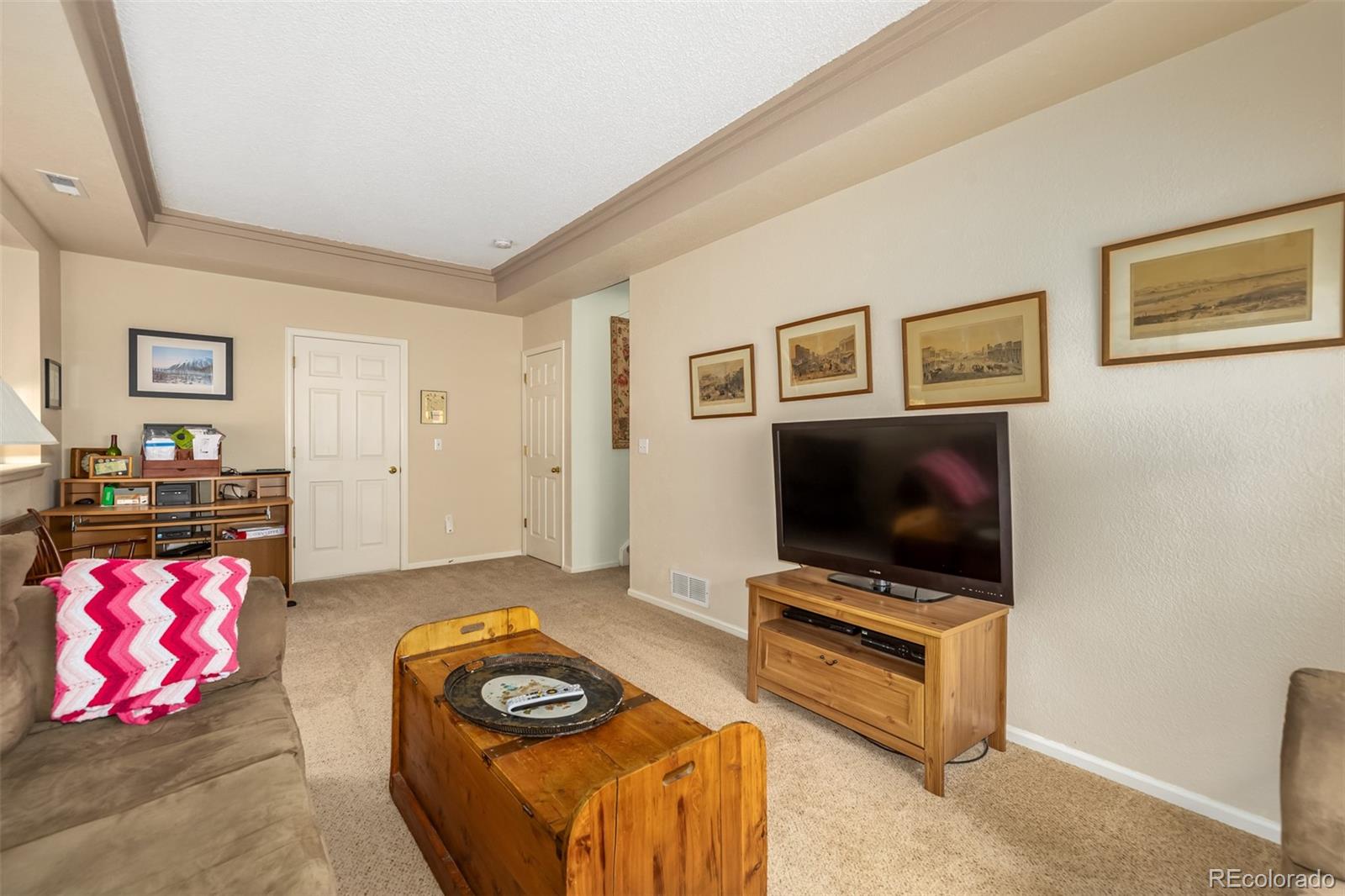 18927 E Saratoga Circle