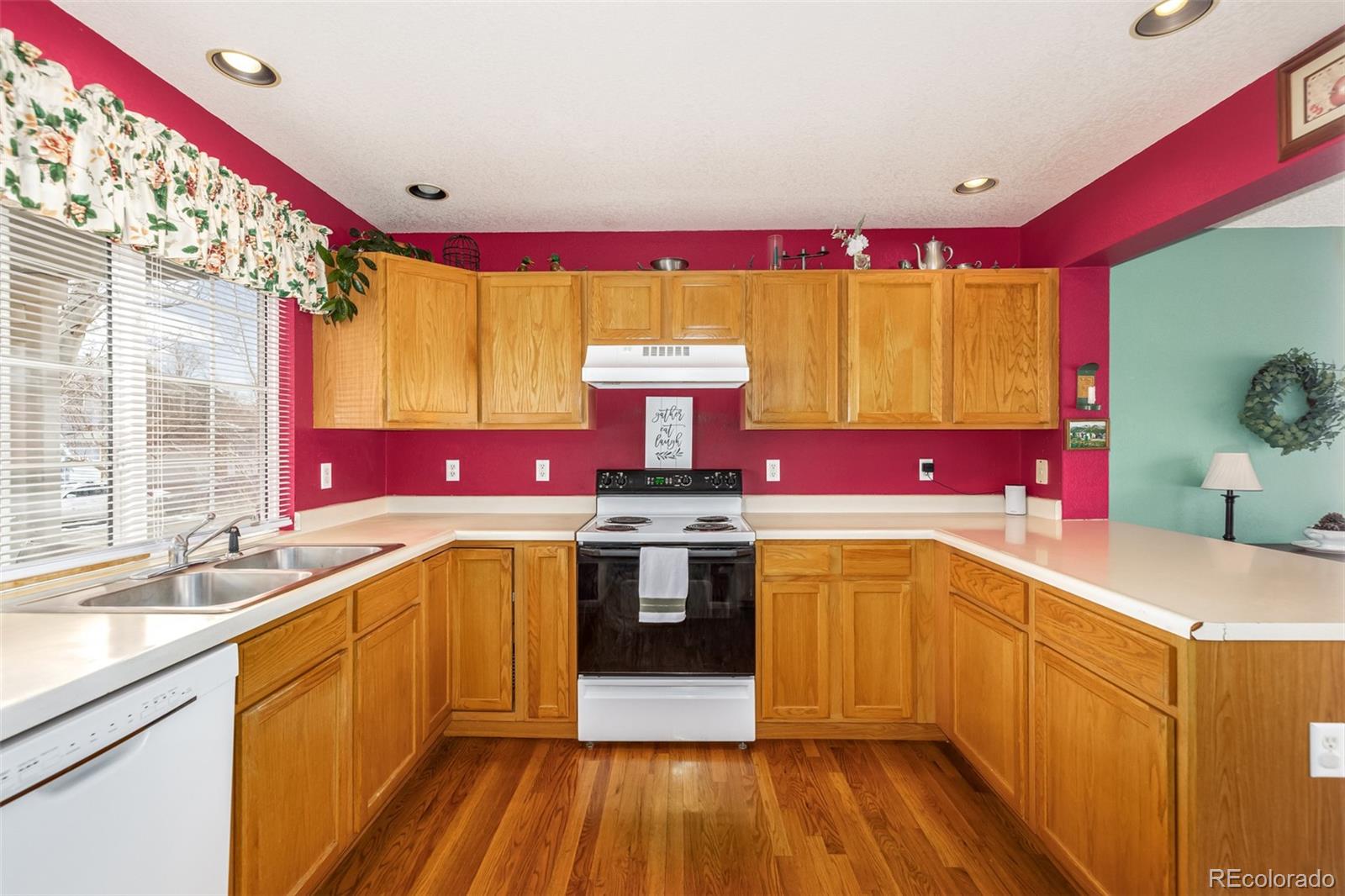 18927 E Saratoga Circle