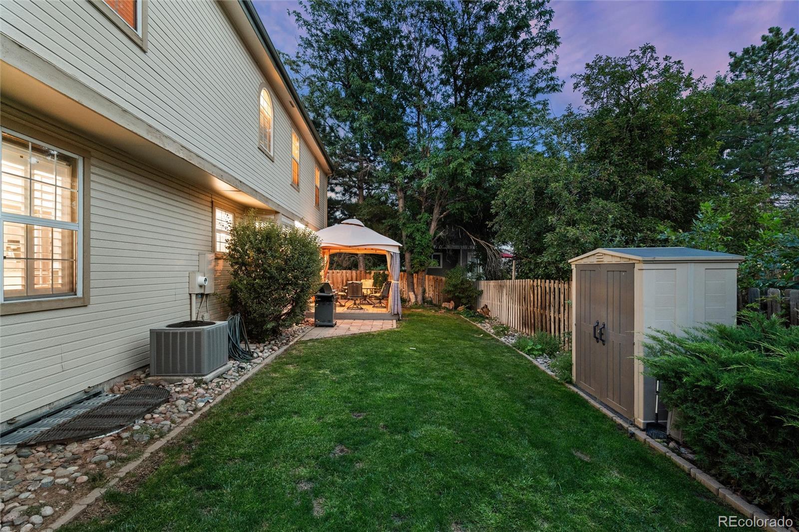 2404 S Oakland Circle