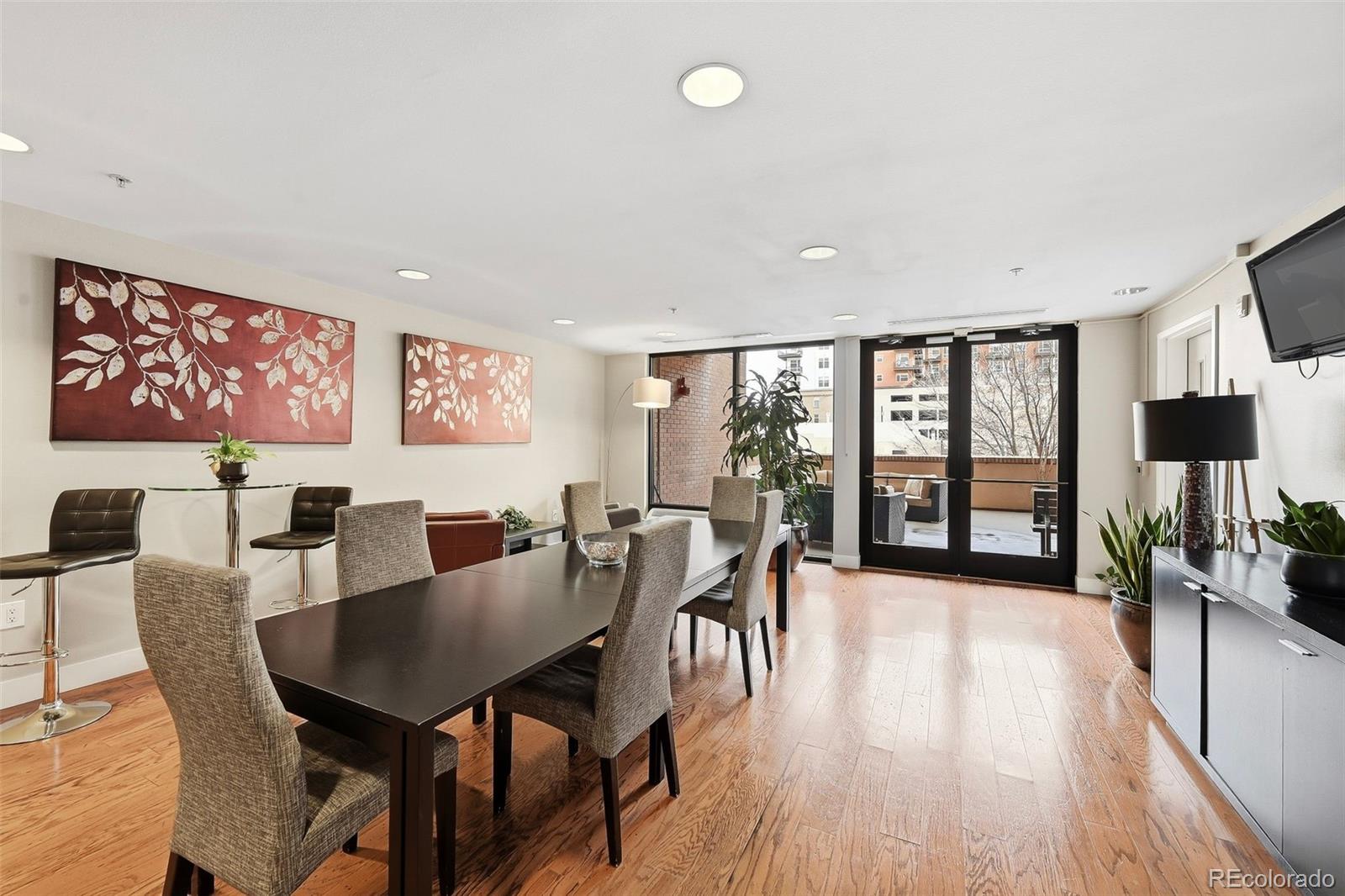 1975 N Grant Street Unit: 813