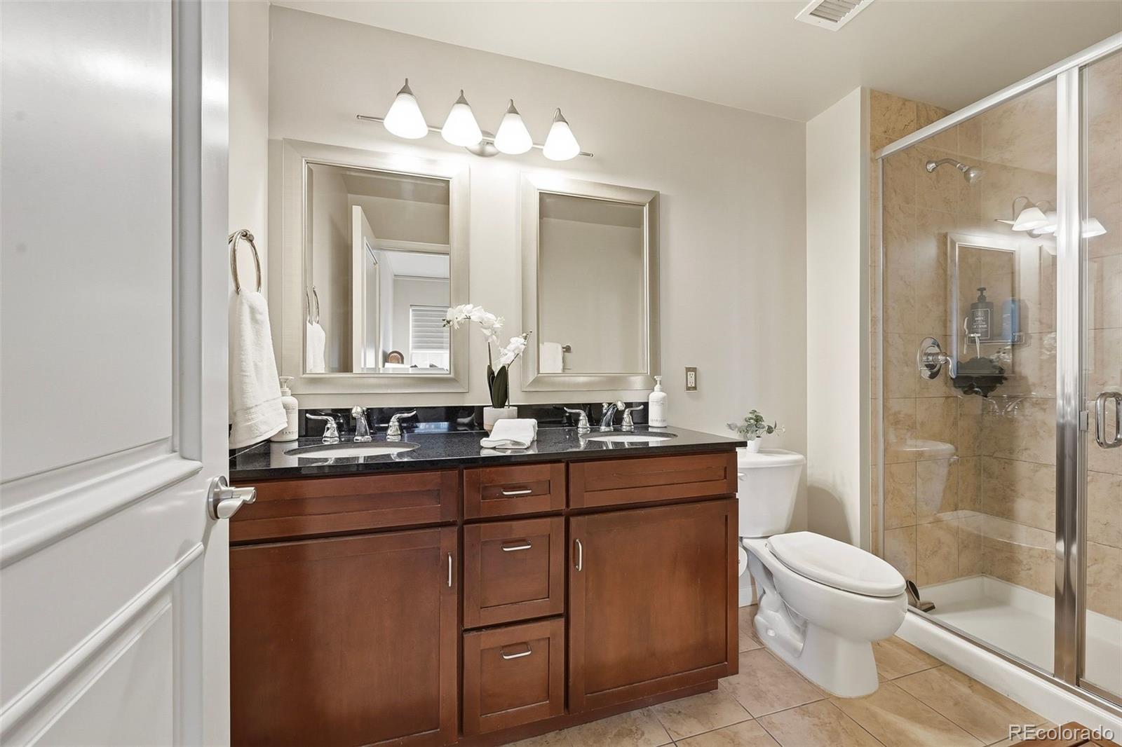 1975 N Grant Street Unit: 813