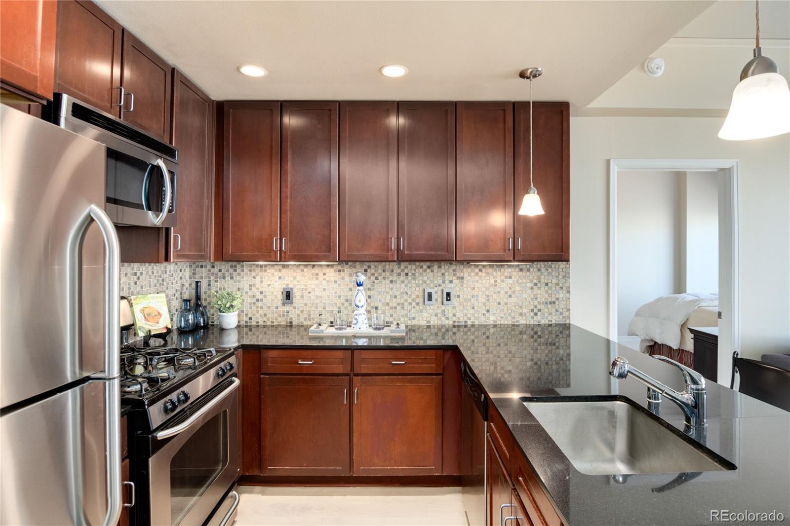 1975 N Grant Street Unit: 813