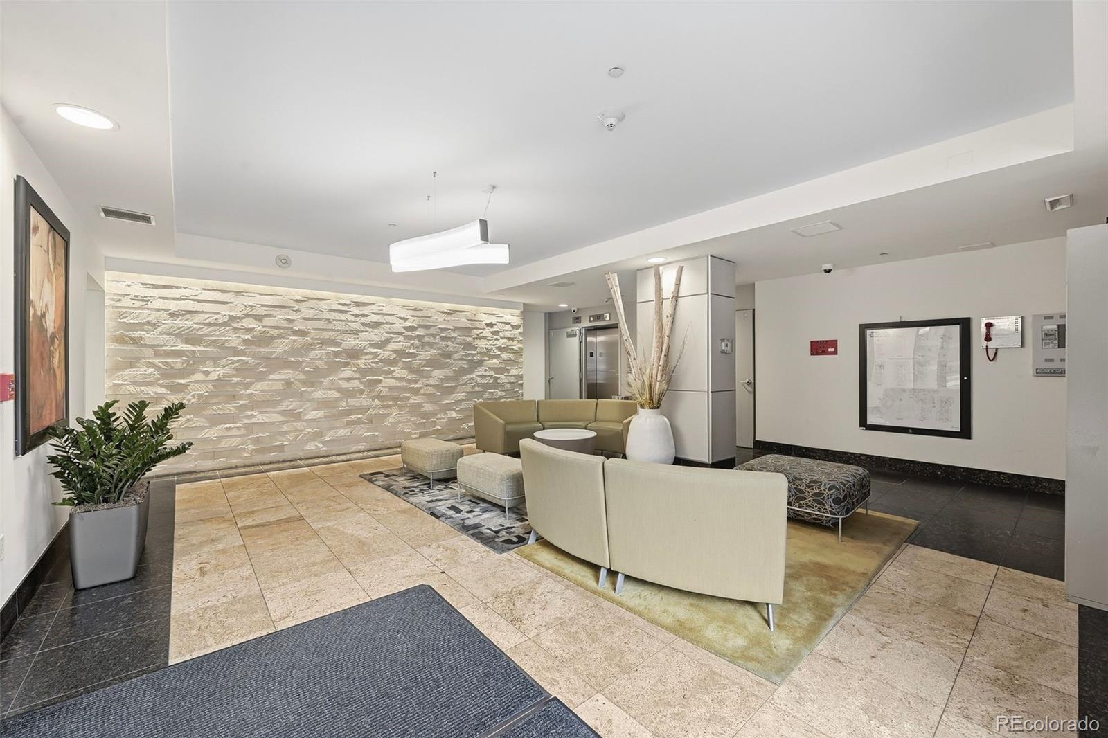 1975 N Grant Street Unit: 813