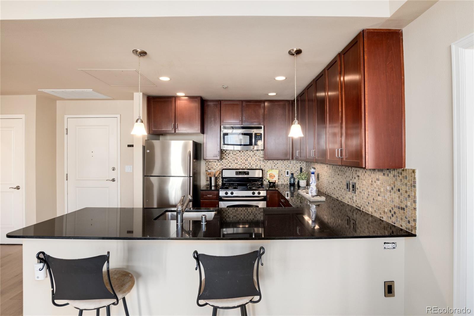 1975 N Grant Street Unit: 813