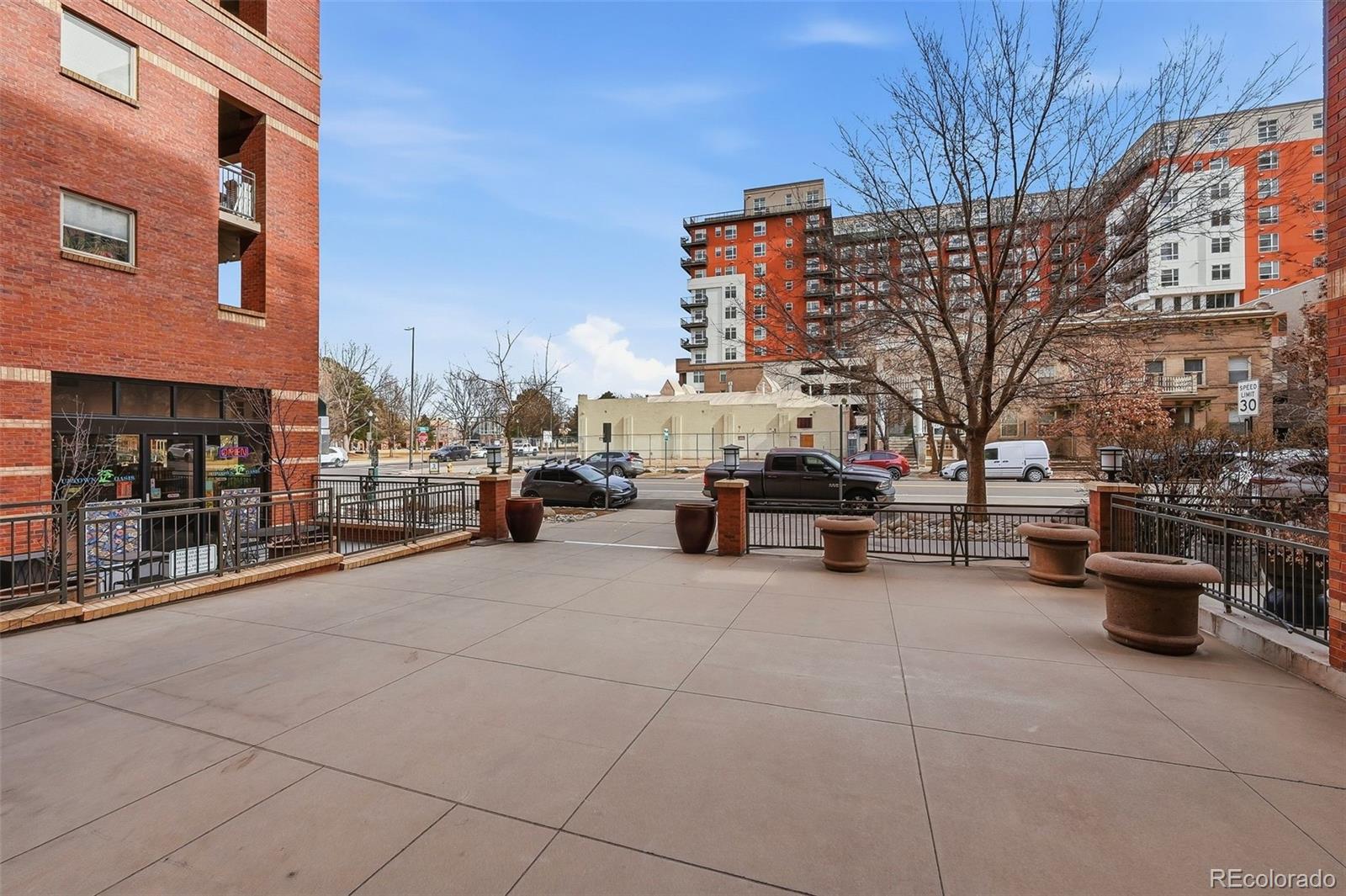 1975 N Grant Street Unit: 813