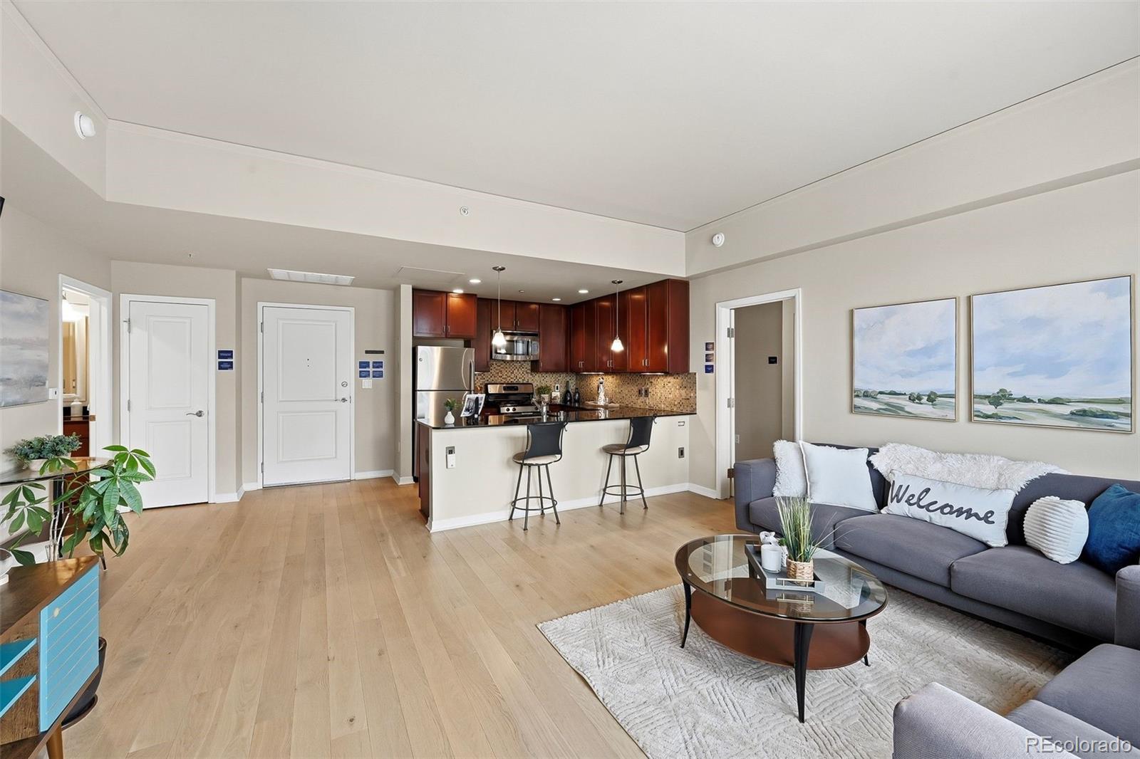 1975 N Grant Street Unit: 813