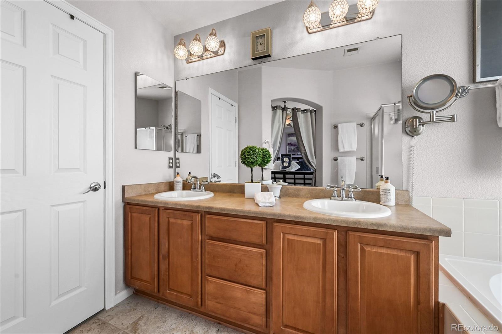 16863 Trail View Circle